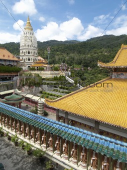 The Lek Kok Si temple