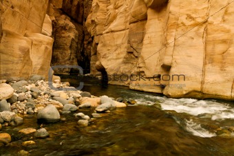 the mujib canyon in jordan