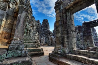 labirynth of bayon temple - Cambodia (HDR)