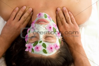 Beauty treatment mask and massage