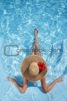 Women with Hat in Pool