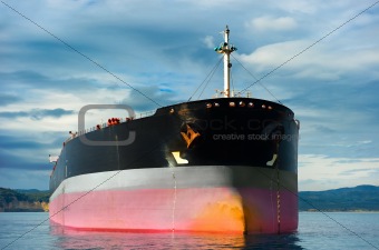 Emtpy tanker ship