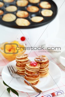 Sweet pancakes with pancake maker