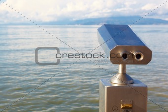 Coin operated viewer