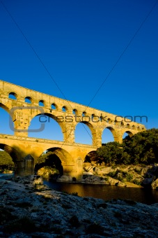 Roman aqueduct, Pont du Gard