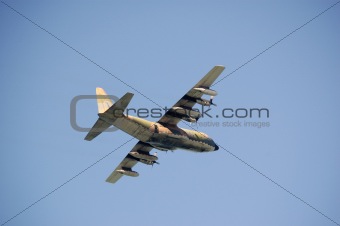 Military plane flying (Hercules)