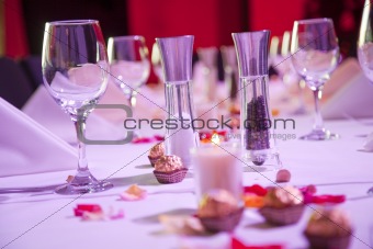 set restaurant table for special occation