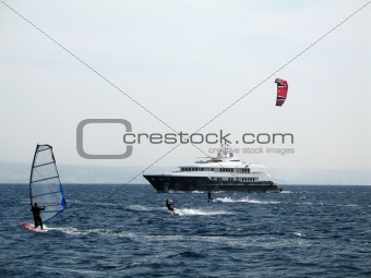 A windsurfing and kitesurfing on the sea