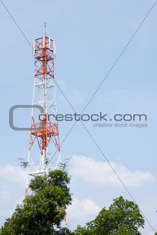 Communications tower