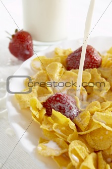 cereals with milk and strawberries