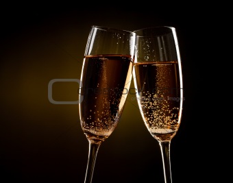 flutes of champagne 