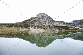 mountain reflected at the water