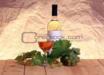 White wine and grapes composition