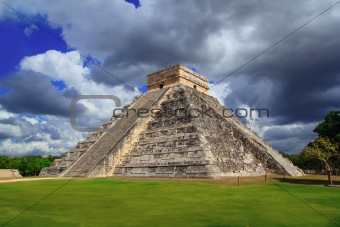 Chichen Itza Kukulkan Mayan pyramid Mexico