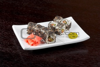 Sushi with sesame