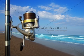 Beach surfcasting spinning fishing reel and rod