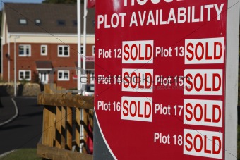 plots all sold sign