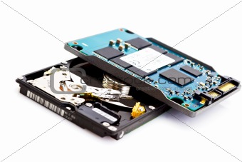 comparison of an open 2,5 drive and SSD