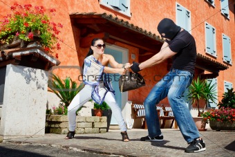 Self defence in the street