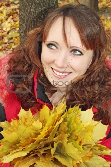 woman holds the leaves