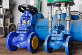 Pressure valves 