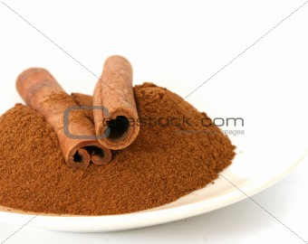 Cinnamon sticks and ground