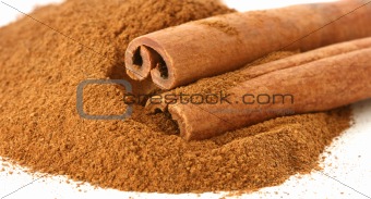 Cinnamon sticks and ground cinnamon