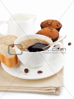 coffee with milk and cake