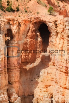 cave in Bryce Canyon