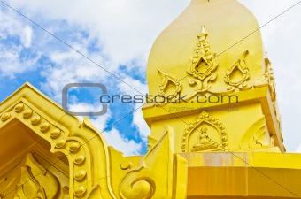 gold temple in Wat nong pah pong and blue sky