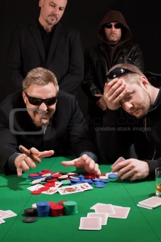 Winning and losing card players