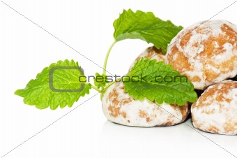 gingerbread and Peppermint leaves, isolated on white