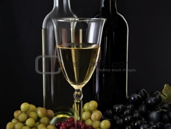 white wine and grape 