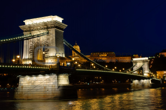 Night view of Budapest chain bridge 