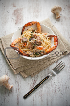 Spaghetti with crab and mushroom