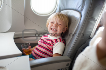 crying child in airplane