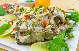 Spicy steamed fish 