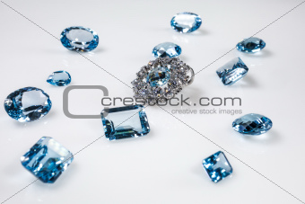 Pendant with diamonds