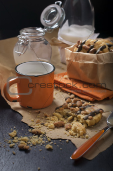 Peanut cookies with milk for breakfast