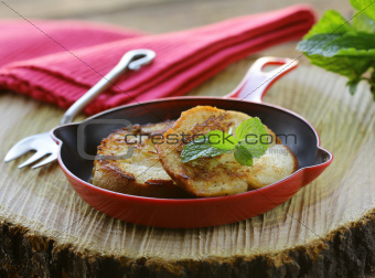 croutons ( slice baguette)   fried in a pan
