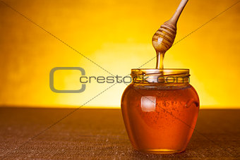 Honey jar with dipper 