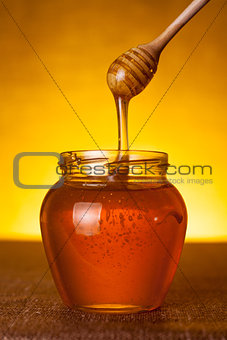 Honey jar with dipper 