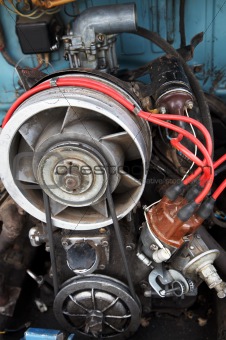 engine with air cooling