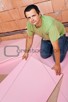 Laying insulation layer on the floor