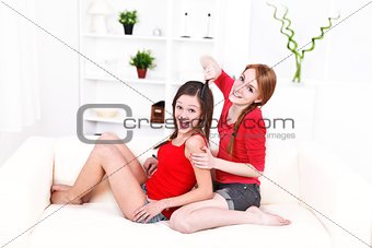Girlfriends with comb