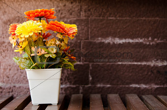 the flower pot on lath