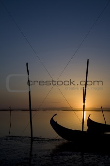 Moliceiro boat on sunset