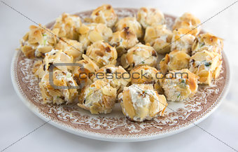 Spread cheese balls plate