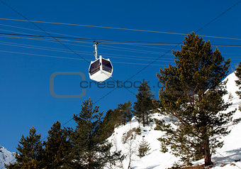 Cabin lift of a ski resort