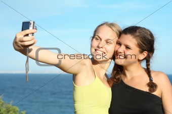 girls on vacation
